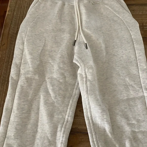Lululemon Light Grey Joggers - Picture 2 of 2